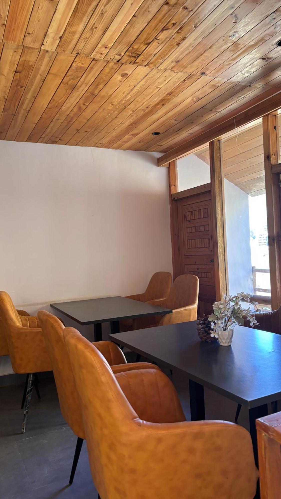 Peppy Nomads Luxuria Hotel Jibhi Exterior photo